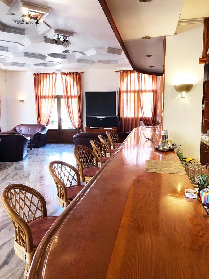 Regina Hotel Vasilátika Dış mekan fotoğraf